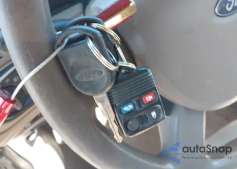 2004 Ford Taurus Ses z USA, uszkodzony, nr VIN 1FAFP55S94G161107